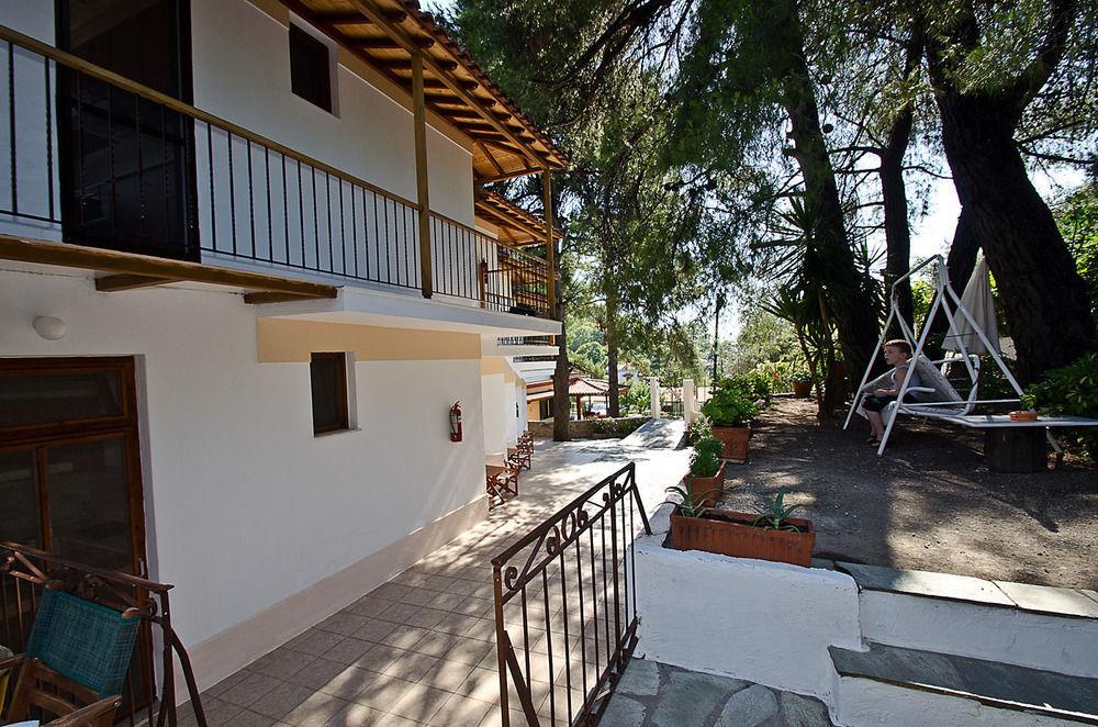 The Pine Trees Aparthotel Agnontas Ngoại thất bức ảnh
